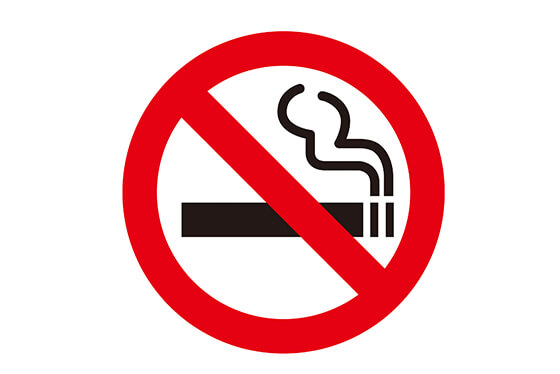 敷地内及び建物内全面禁煙