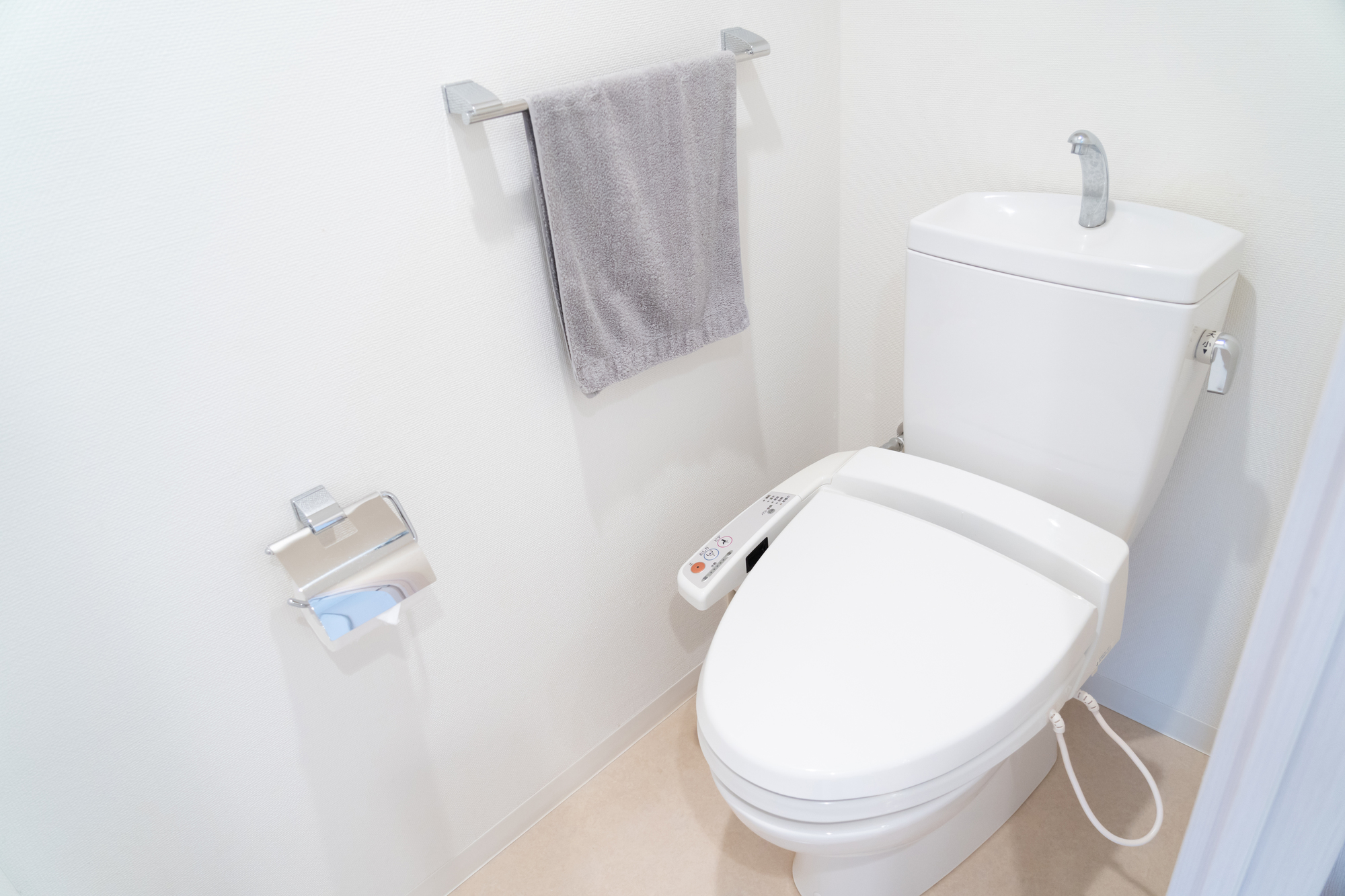 洗浄機能付き便座(快適なトイレ設備)